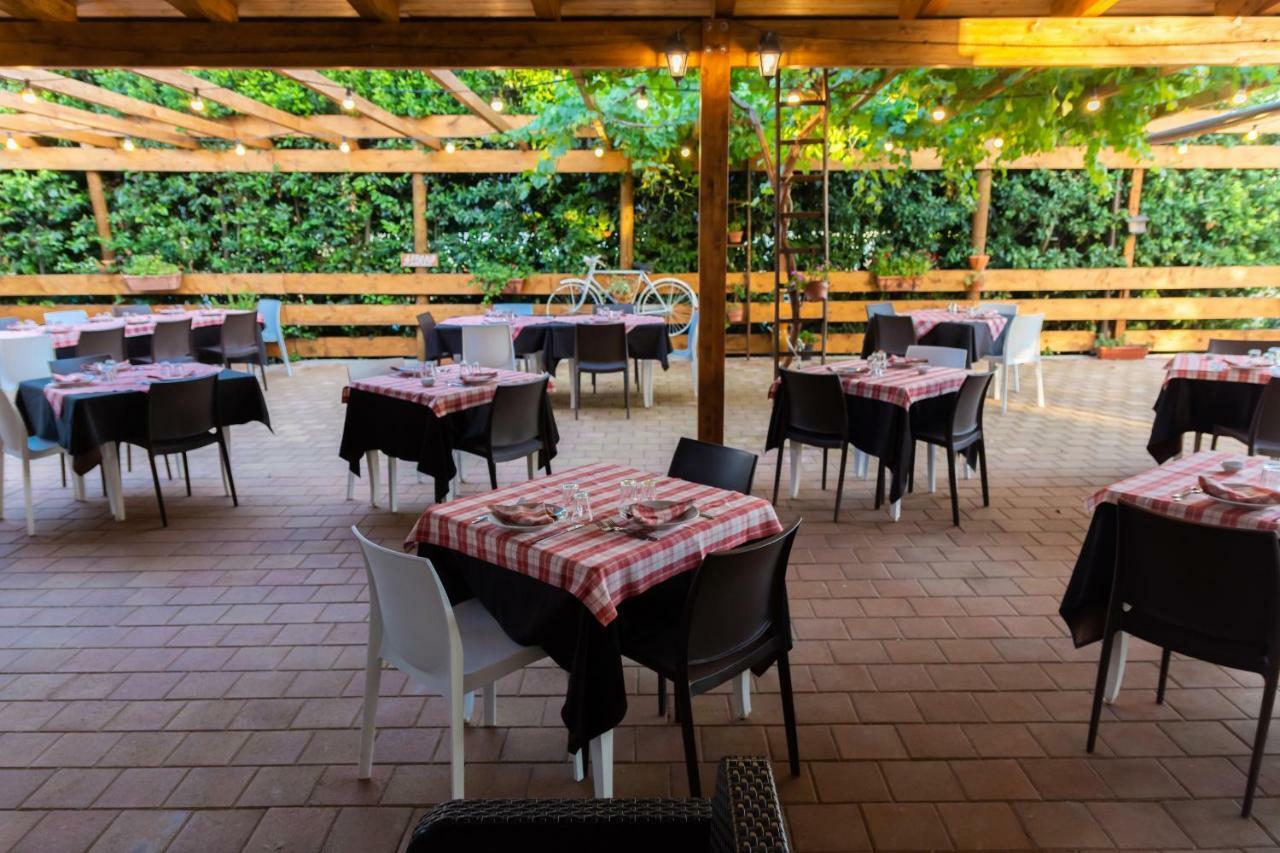 Agriturismo Biologico Sant'Andrea Castellaneta Marina Exterior photo
