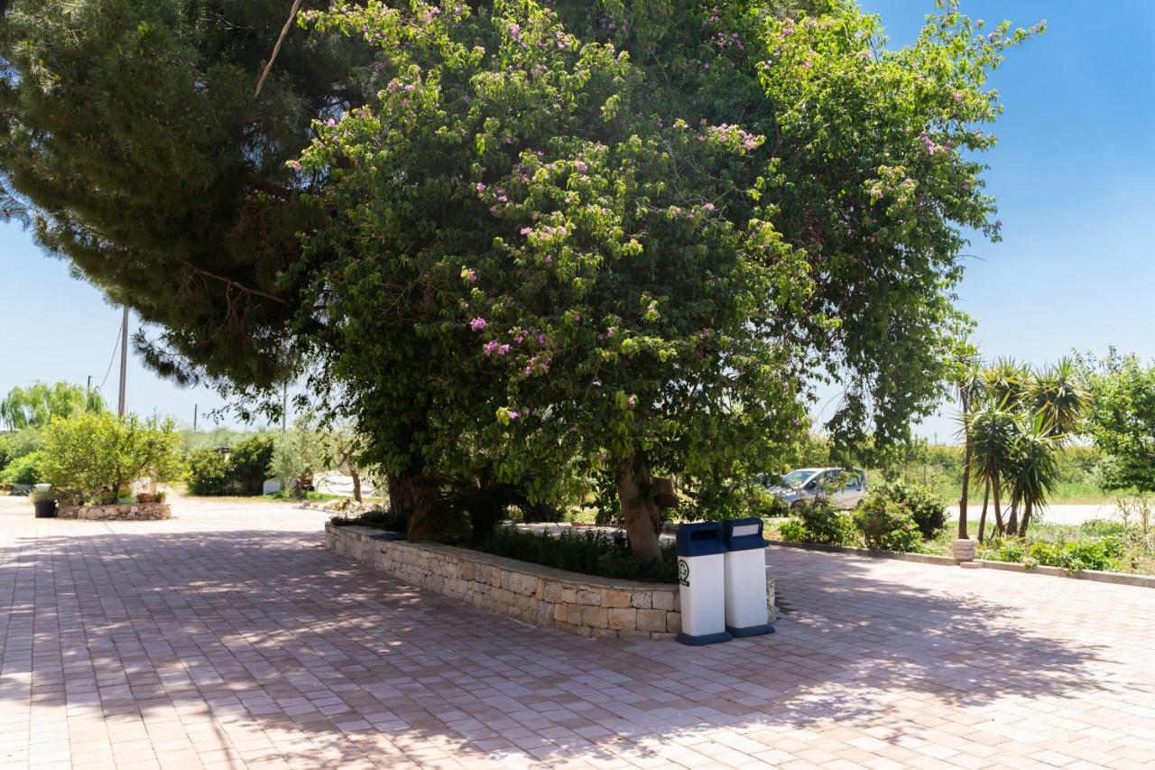 Agriturismo Biologico Sant'Andrea Castellaneta Marina Exterior photo