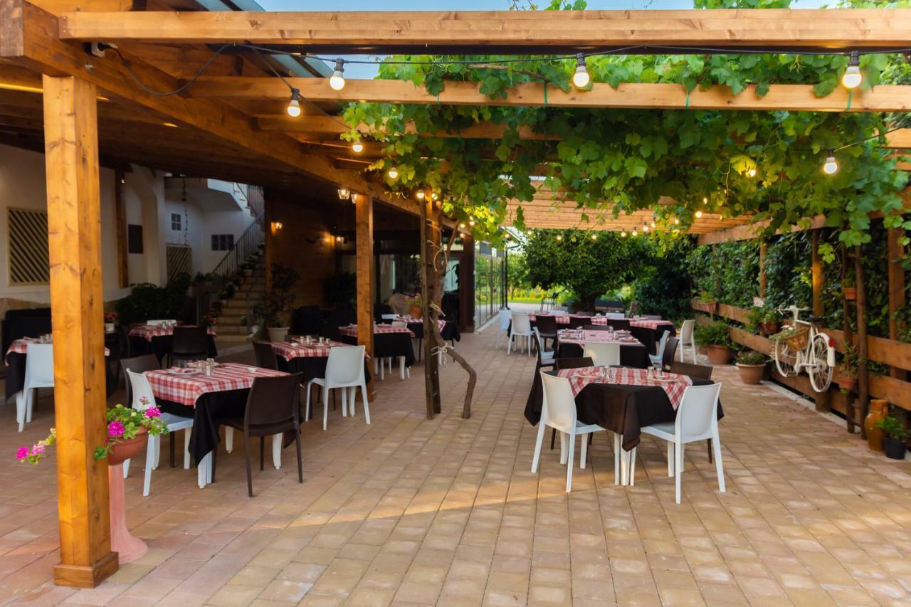 Agriturismo Biologico Sant'Andrea Castellaneta Marina Exterior photo