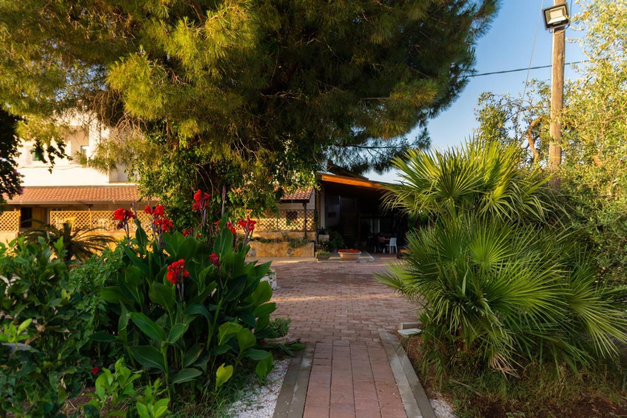 Agriturismo Biologico Sant'Andrea Castellaneta Marina Exterior photo